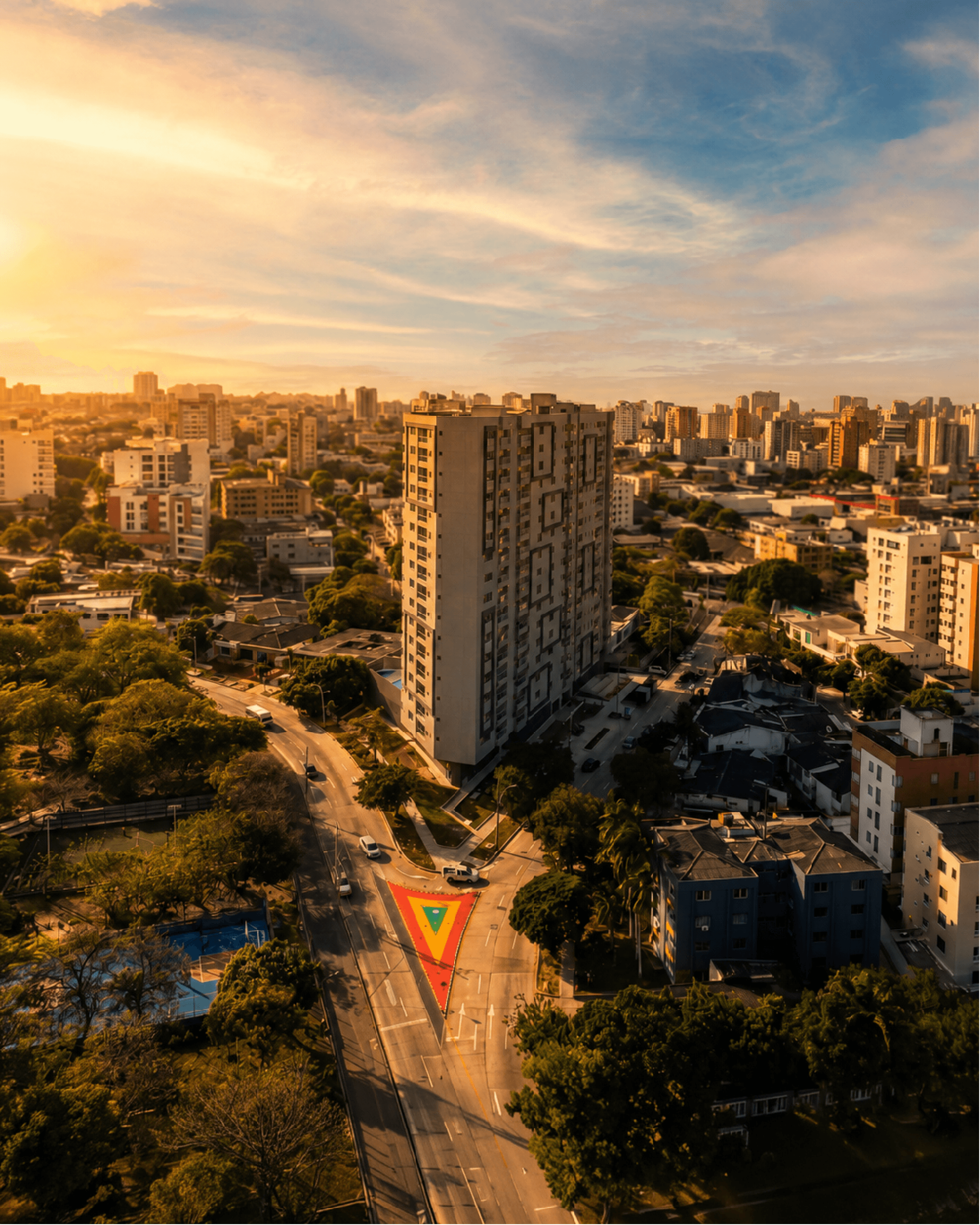 Vista aérea de un proyecto urbano al atardecer